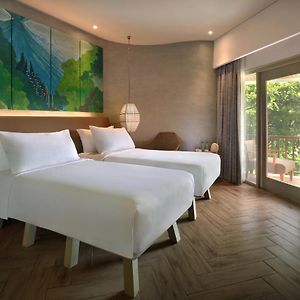 Deluxe Twin Room Balcony Benefit